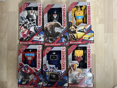 6 Transformers Figuren / NEU / 28 cm Actionfiguren Hasbro Optimus Prime Bumblebe