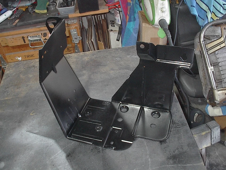 Jeep Vapor Canister Bracket 53013463AH 2002-2004 WJ - Image 2 of 4