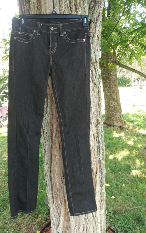 Calvin Klein Women's Dark Denim skinny Jeans Size 2
