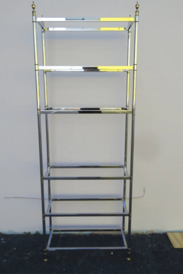 Boeing Company Estantería de exhibición de metal cromado y vidrio Etagere 9638 Foto 2 de 4