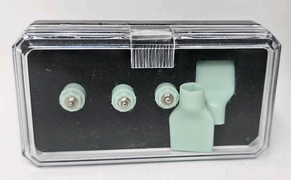 Making Memories Slice Digital Lot of 6 Design Cards Guides Only SD in Case - Image 2 of 4