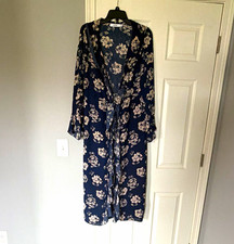 JustFab Navy/White Floral V-Neck Bell Long Sleeve Tie Front Midi Dress M