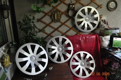 4 x Original Audi A1  Radkappen Satz 4-Stück 15 Zoll.82A601147 TOP!!! - Bild 1 von 4