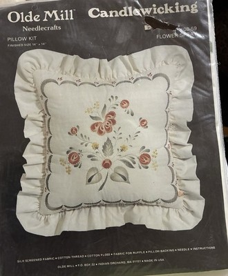 Olde Mill FLOWER SPRAY #08-59 VTG Candlewicking Pillow Kit 14'' x 14'' NOS Sealed