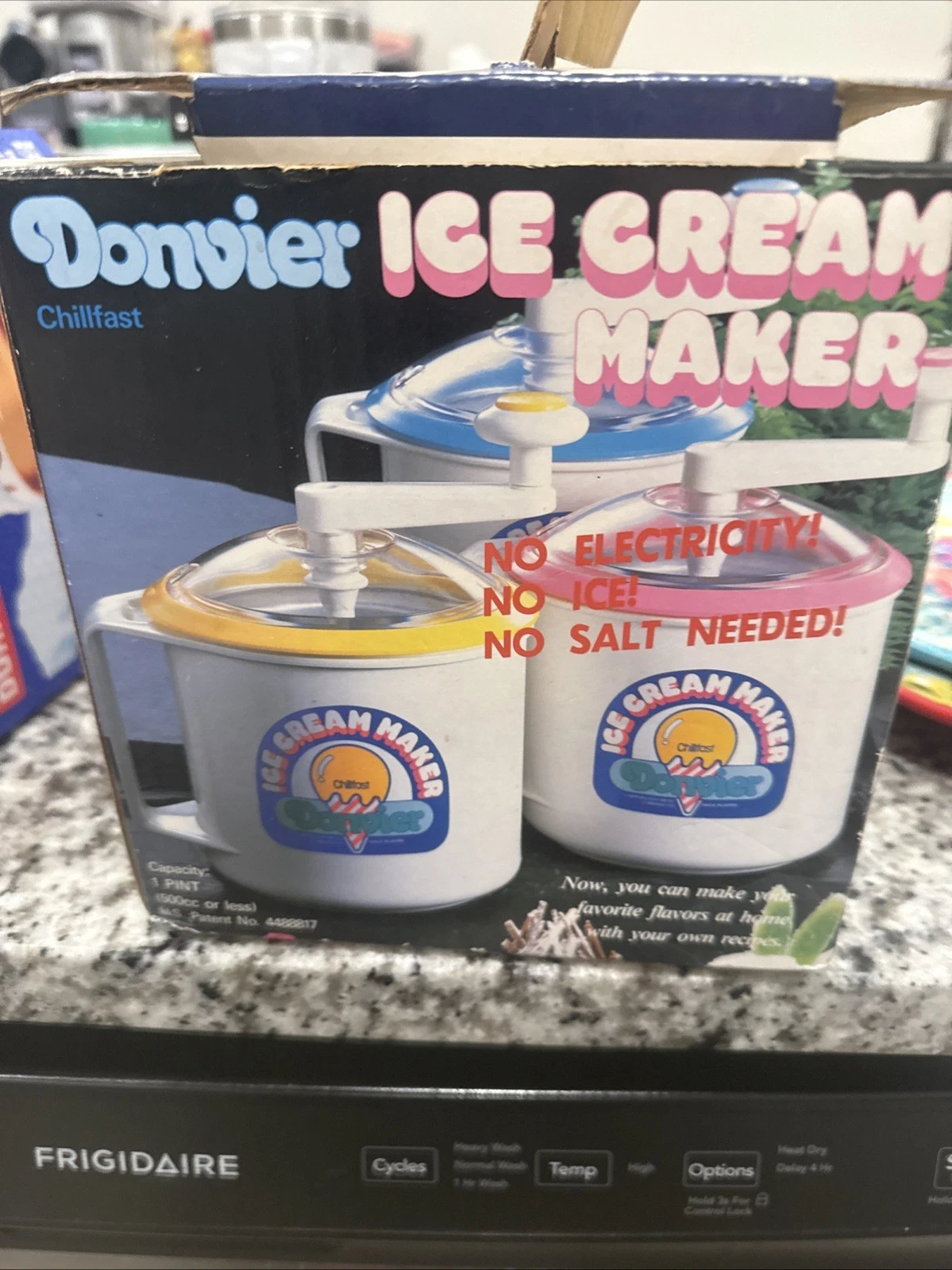 Donvier Vintage Ice Cream Maker Chillfast 1 Pint, Blue New Open Box