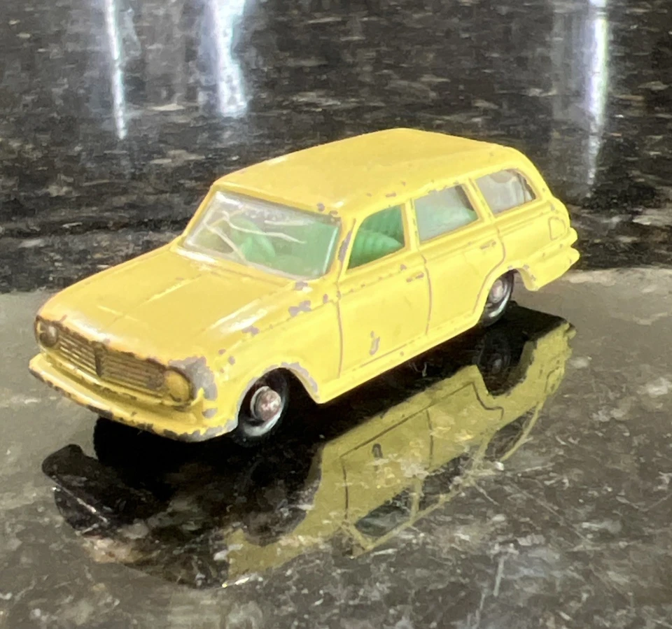 Matchbox Lesney #38 Vauxhall Victor Estate Car con interior Acqua Foto 2 de 4