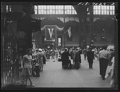 Photo:New York City NY 1910s Pennsylvania Station Waiting for Trains Crowd