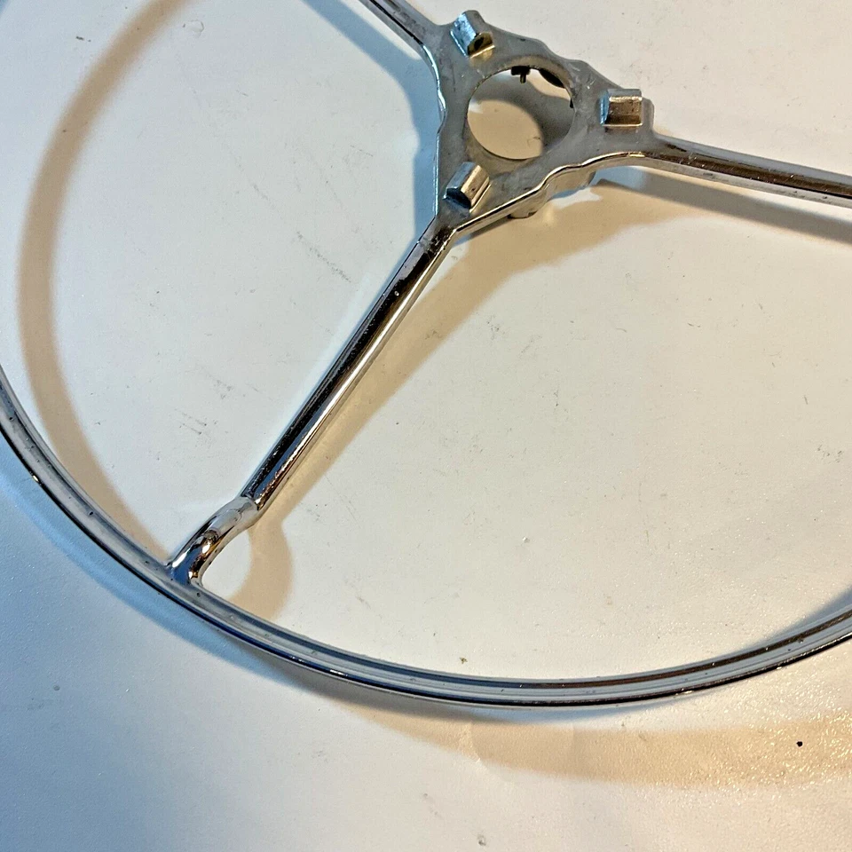 Anillo de cuerno Chrysler Crown Imperial New Yorker 1949 1950 1139499 vintage Foto 4 de 4