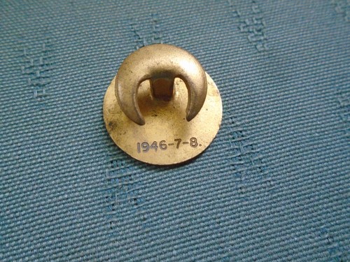 RARE 1946-7-8 NORWICH SCHOOLS FOOTBALL ASSOCIATION - ENAMEL LAPEL BADGE - Picture 2 of 2