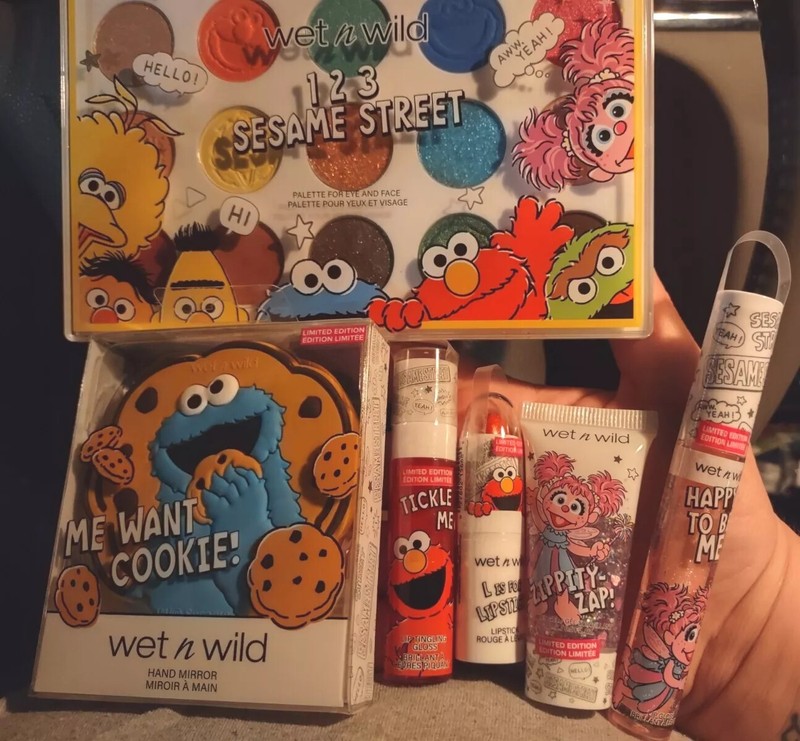 Wet N Wild Sesame Street Makeup Lot   11 Pieces New MINT Limited Edition