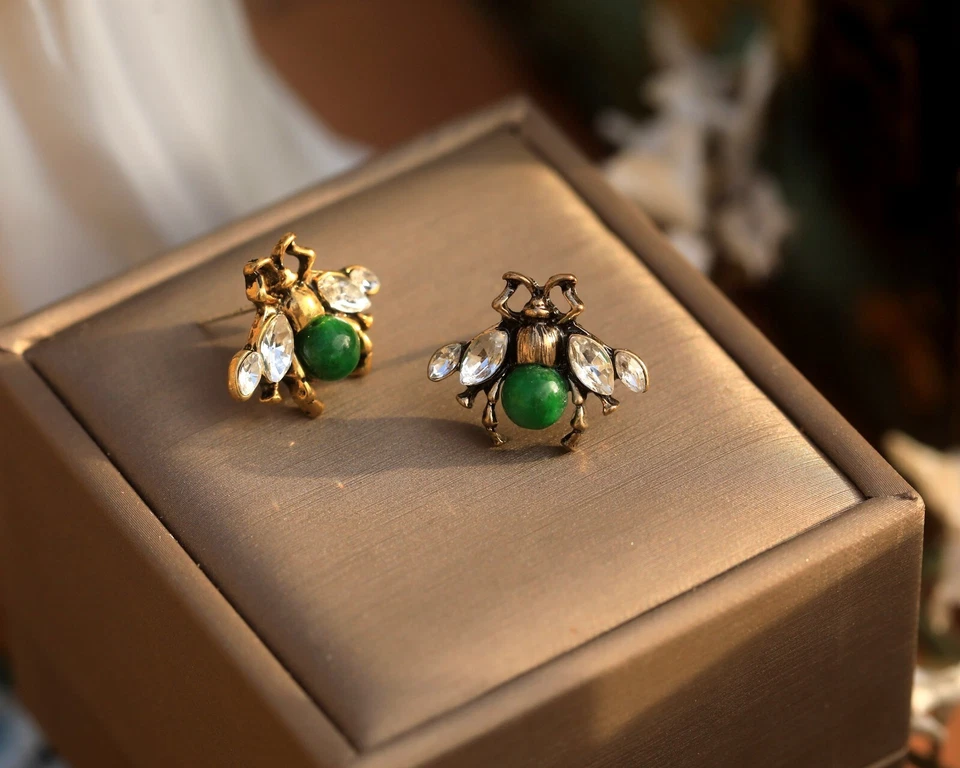 Boucles d'oreilles clip on Doré Petit Insect Abeille Perle Jade Vert QD4 - Photo 4/4
