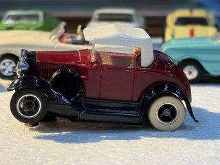 Coches Ranura Ford Modelo T Tyco Pro Escala Ho Rojo Con Tapa Blanca y Borde Negro Casi Nuevo
