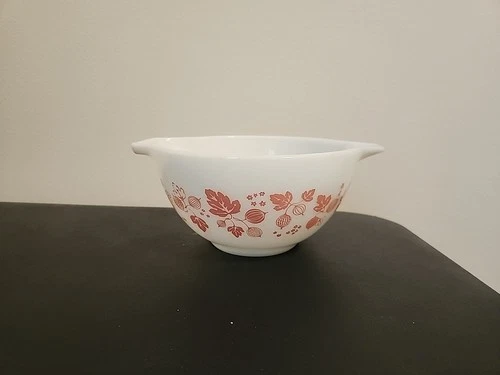 Vintage Pyrex 441 Pink Gooseberry Cinderella Bowl 1.5 Pt White Milk Glass