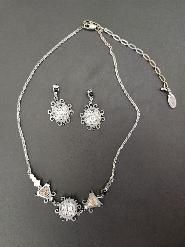 Yoolle's Black and Silver Pendant Necklace and Earrings Set for Women