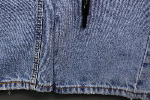 Pantalones de mezclilla para hombre Levi's 505 calce regular 100 % algodón desgastados talla 36x32 (Sr 36x31) - Imagen 5 de 11