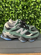 Size 5 - New Balance 9060 Low Team Forest Green