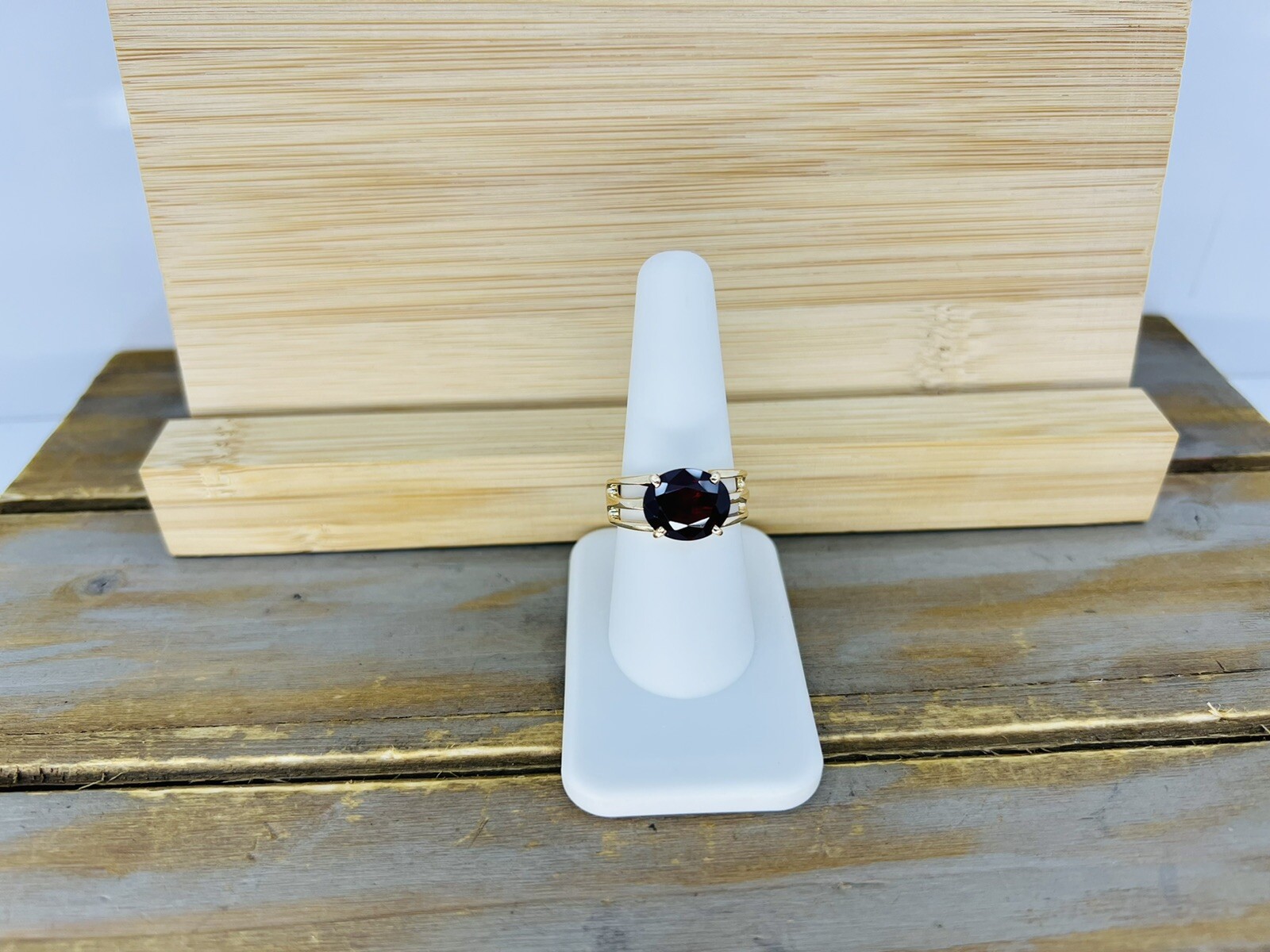 14kt Solid Yellow Gold 5.00 Lab Created Oval Open… - image 1