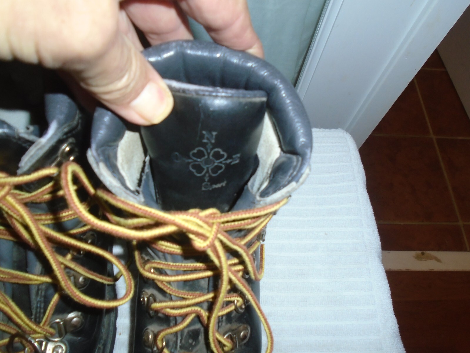 Raichle Vintage Cross Country Ski Boots Black Leather Size 37 made in