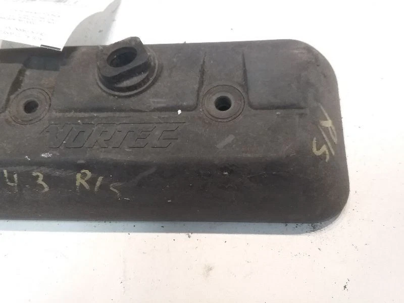 Chevy S10 Blazer 2000 4,3 cubierta de válvula derecha Foto 2 de 3