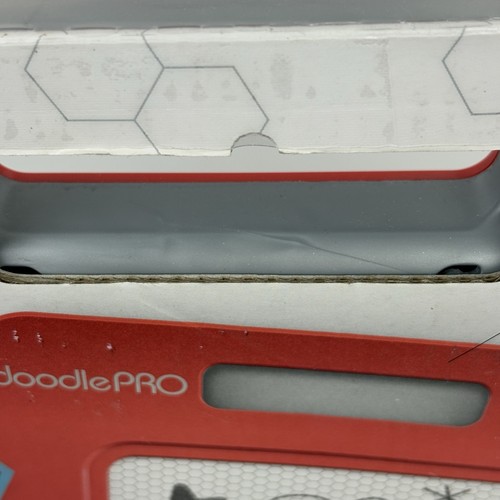 Fisher-Price Doodle Pro Trip Stamper Portable Magnetic Drawing Tablet Ages 3+ - Picture 5 of 6