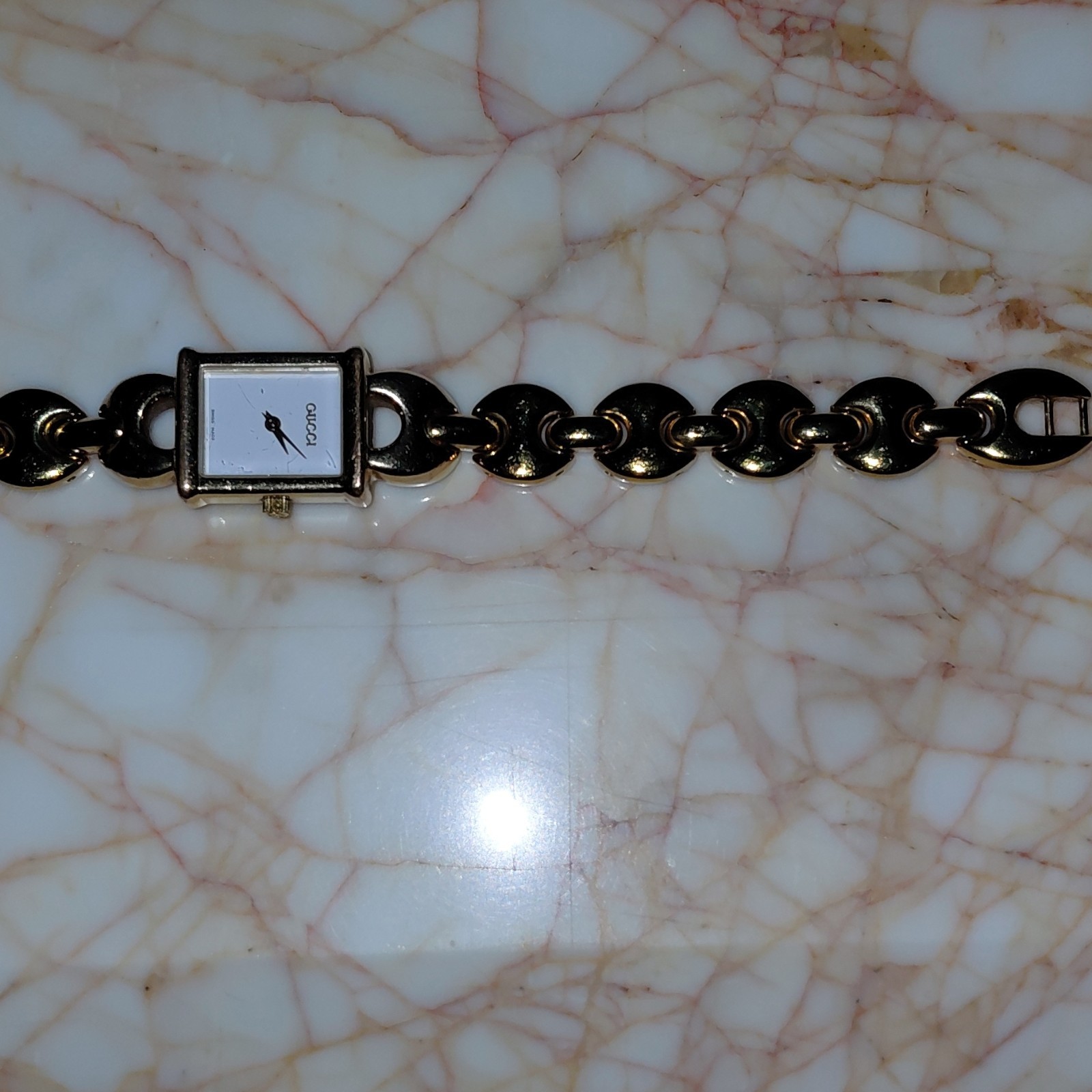 GUCCI Gold Rectangular Analog Bracelet Wristwatch… - image 4