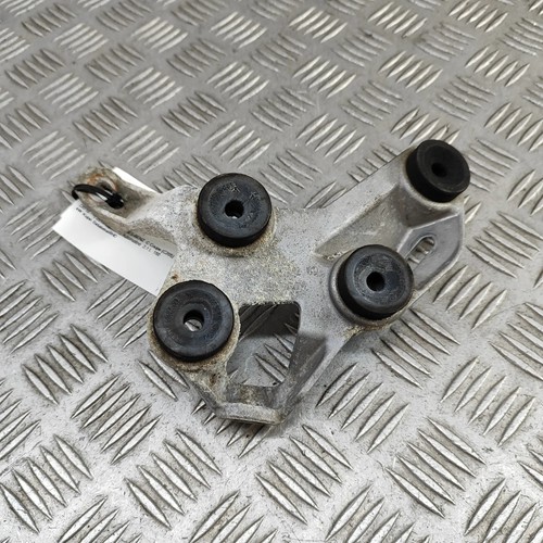 MERCEDES-BENZ C Coupe C205 ABS-Pumpenhalter A2054312240 2.1 Diesel 150 kW 2017