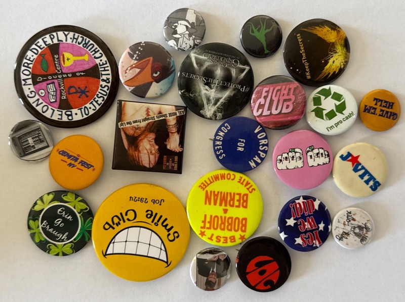 Vintage Badges Pins Lot 