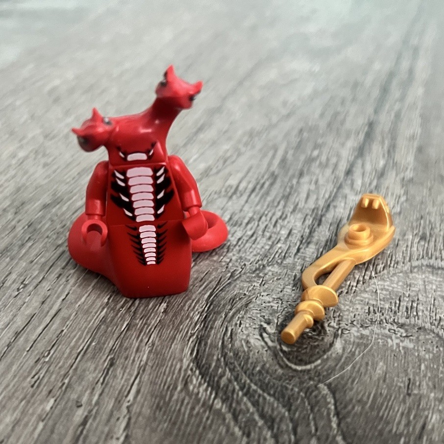 tom⭐︎ LEGO Ninjago Fangtom General Minifigure - njo049 - Set 9445