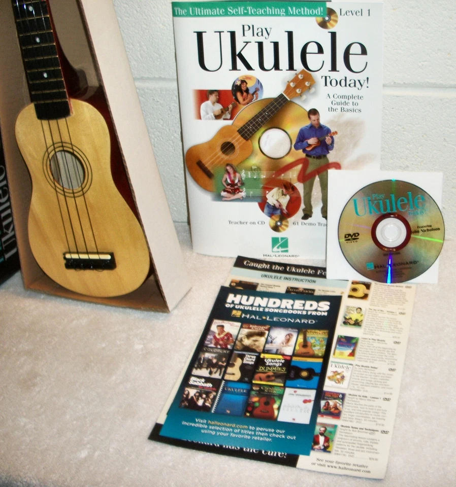 Ukelele Play Today 21" Principiante Kit de Autoenseñanza con Juego de 2 DVD Hal Leonard NUEVO Foto 2 de 4