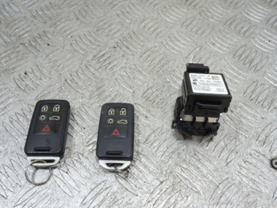 VOLVO V40 D2 MK3 525 5DR 2012 HECKKLAPPE ECU SCHLÜSSELLOSER ZUGANG LESER UND ZWEI SCHLÜSSEL *7971