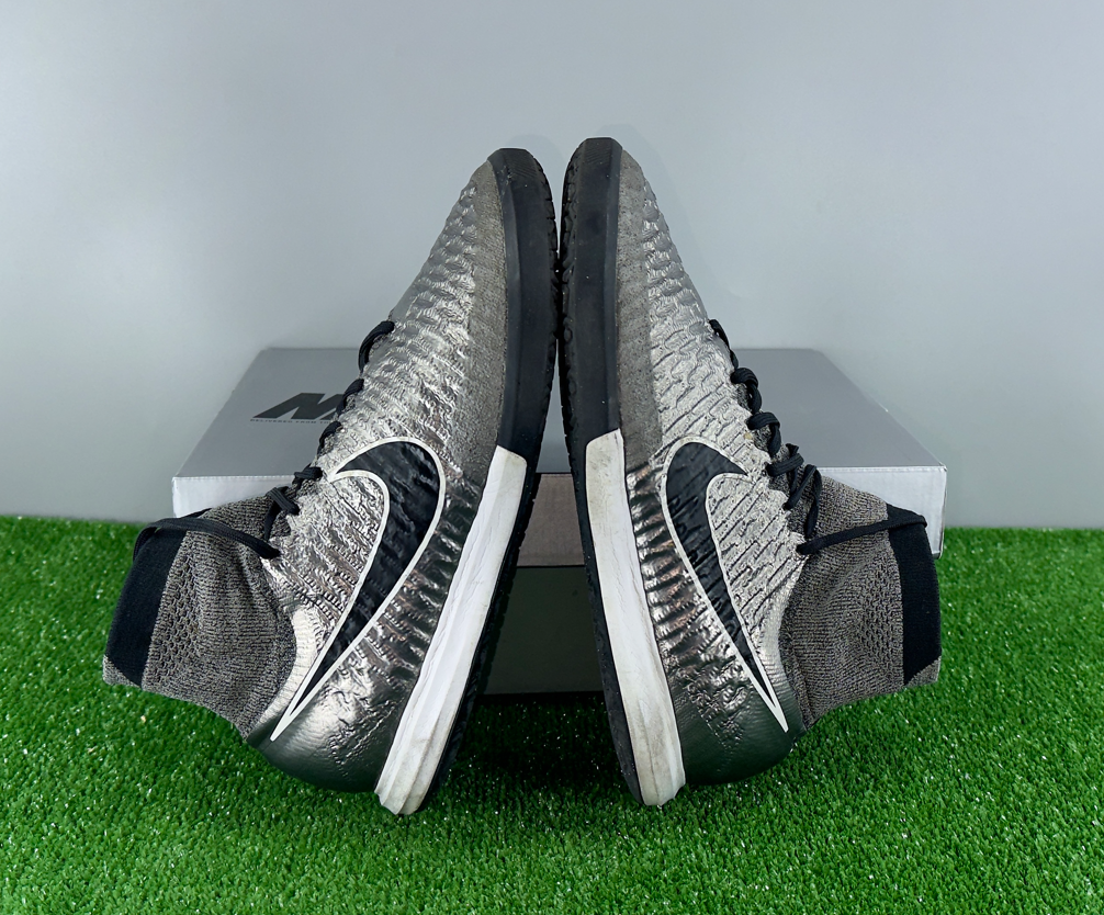 Nike MagistaX Proximo IC 718358-010 ACC US7.5 UK6.5 Grey boots