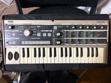 KORG MicroKORG Synthesizer Vocoder w/ AC-adapter Soft-case Great Condition