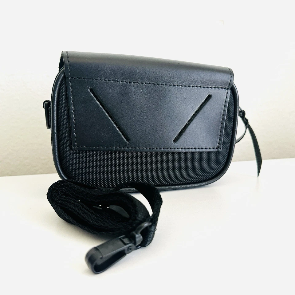 Harley-Davidson Bolsa de cuero y nailon negra con brújula, pequeña bolsa utilitaria de viaje Foto 2 de 4