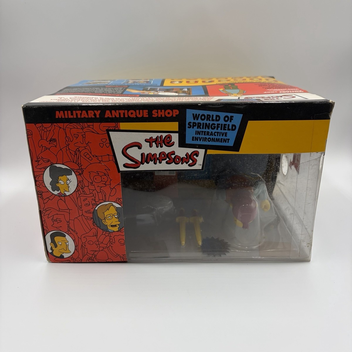 ARMAザ・シンプソンズ ミリタリーアンティークショップ 15→13 Playmates Toys The Simpsons Series 13 Playset Military Antique