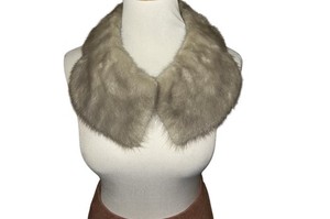 100% mink fur vintage retro 70s era luxurious collar with clasp