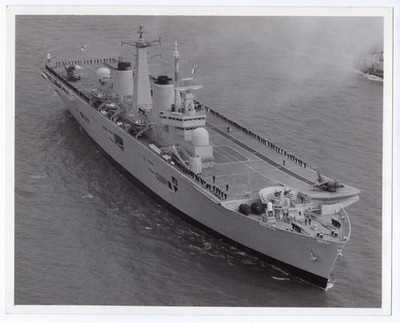 1986 British Royal Navy Carrier HMS Invincible 8x10 Official Original News Photo