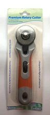 Rotary Cutter with 5 Extra Blades. 45mm Diameter Blade. Perfect for Quilters.