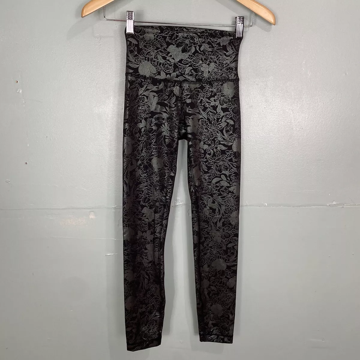 Lululemon Wunder Train High Rise Tight Leggings 25” Foil Metallic Floral  Black 2