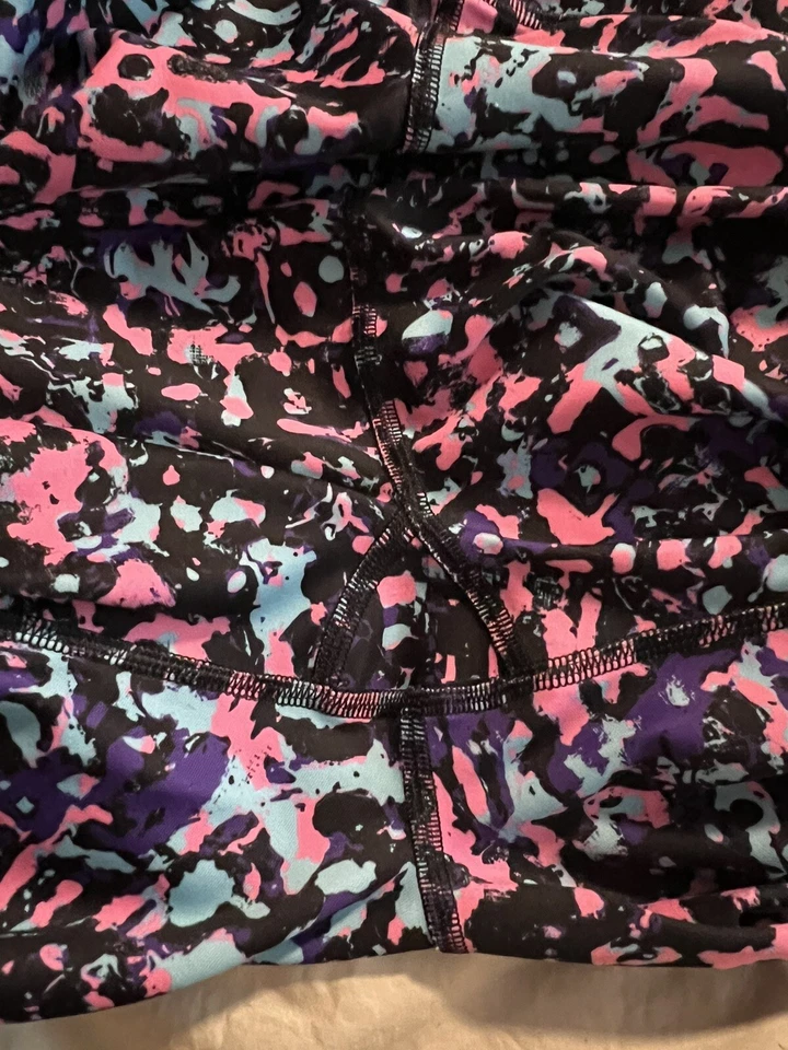 Under Armour YXL Girls White/Pink/Black/Blue Graphic Print Leggings Foto 4 de 4