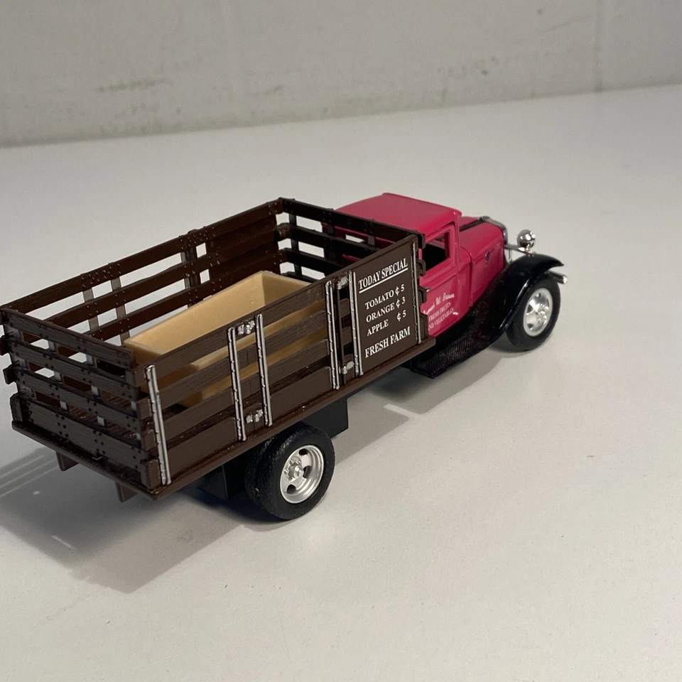 TINS TOYS 1934 Ford BB-157 Fruits Vegetables TRUCK 1:43 Pink-Purplish Brown - Image 2 of 4