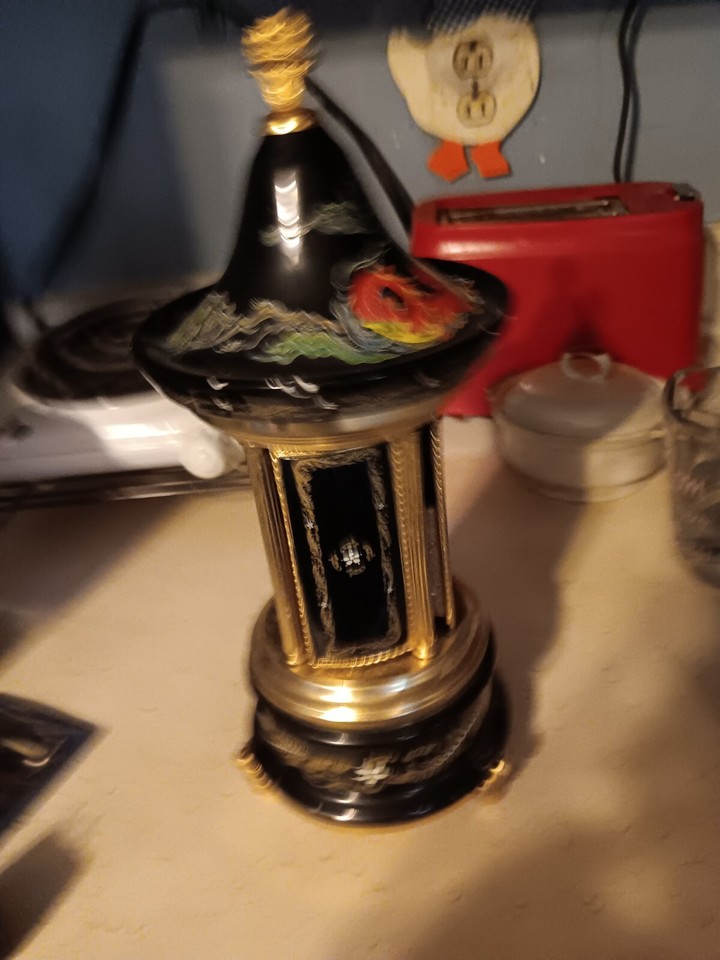 REUGE VINTAGE CIGARETTE LIPSTICK HOLDER CAROUSEL MUSIC BOX eBay