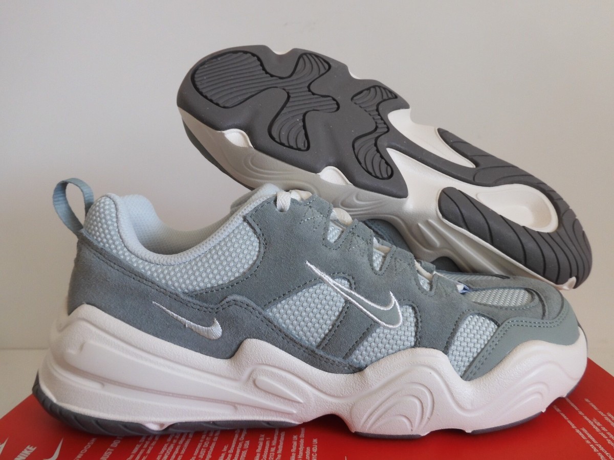 WMNS NIKE TECH HERA LIGHT SILVER-MICA GREEN-SAIL SZ 10