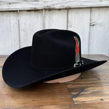 Texana Original Cuernos Chuecos 6X Estilo Panter Belico con Plumas - Black