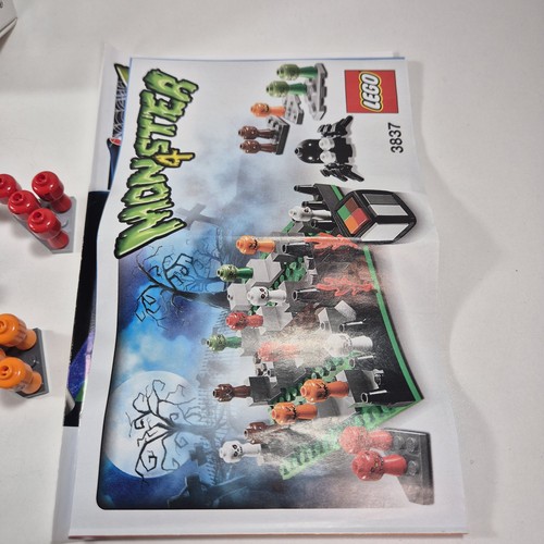 ⭐️ LEGO MONSTER 4 Set 3837 Zombie Mini Figure Cimitero GIOCO DA TAVOLO - COMPLETO ⭐️ - Foto 3 di 10