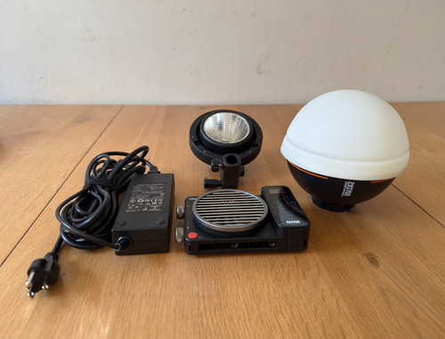 Zhiyun Molus X100  100W COB Bi‑Color Portable LED Video Light WITH EXTRAS