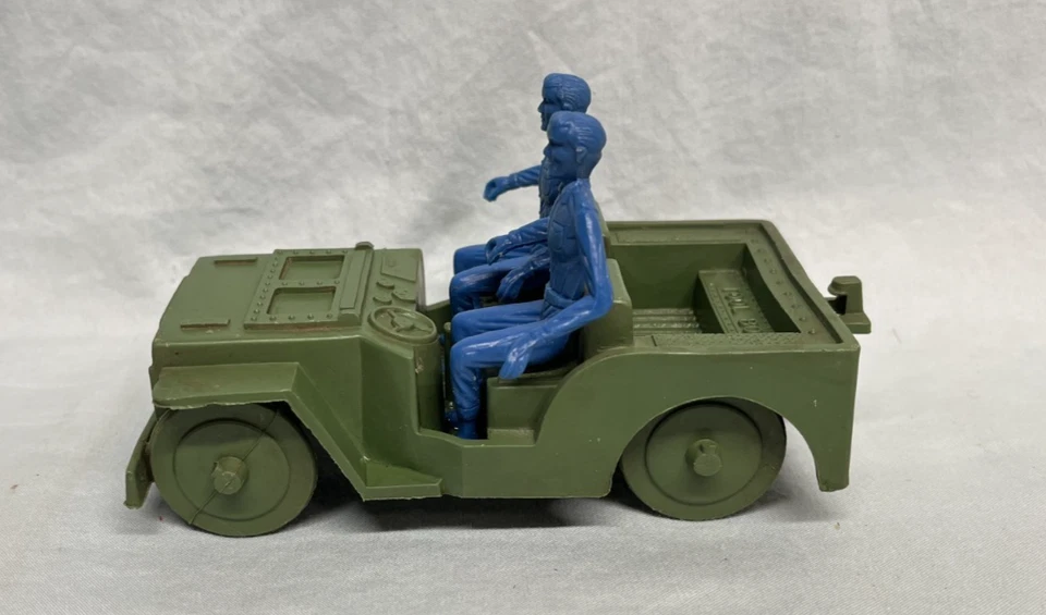 Vintage 1960s MPC U.S. Armed Forces Battlefront Playset Jeep  Driver &Passenger - Image 3 of 4