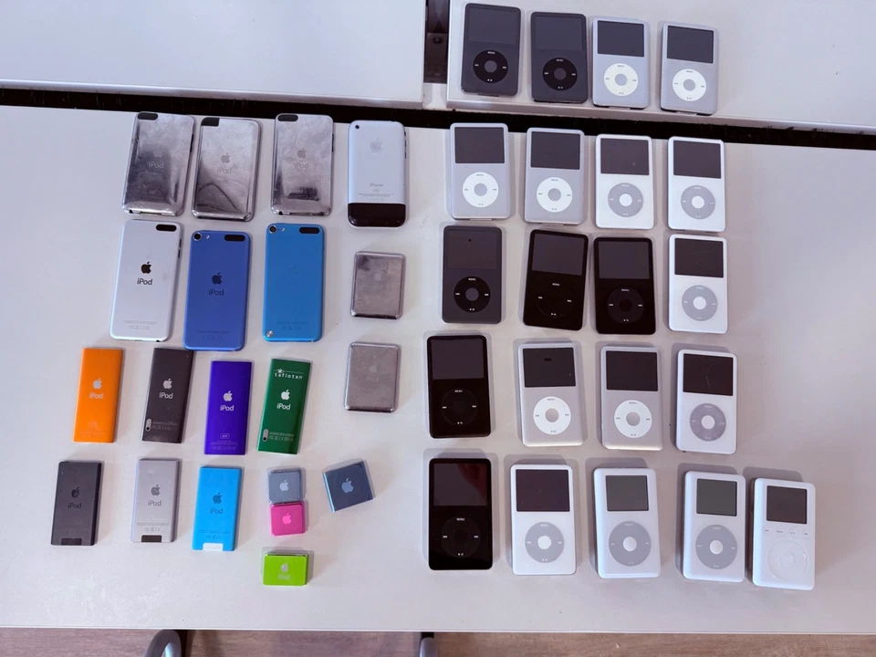 Apple iPod Sammlung – 41 Geräte – iPod Classic, touch, nano, shuffle & iPhone 2G - Bild 1 von 4