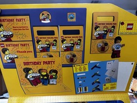 LEGO Minifigure Birthday Set