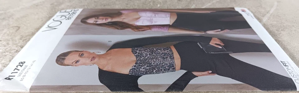 Vogue R11728 Loose Fitting Corset Top A,B,C,D Cup Size B5 8-10-12-14-16 - Image 2 of 3