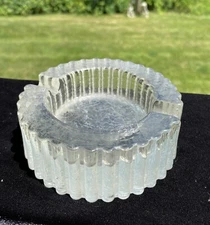 Crystal Frosted Glass Cigarette Ashtray 4”Round Bowl Style Ornate @68